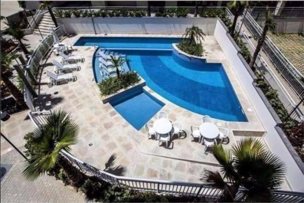 Inteiro Maracana Apartamento